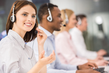 #2_customer service person customer servie person